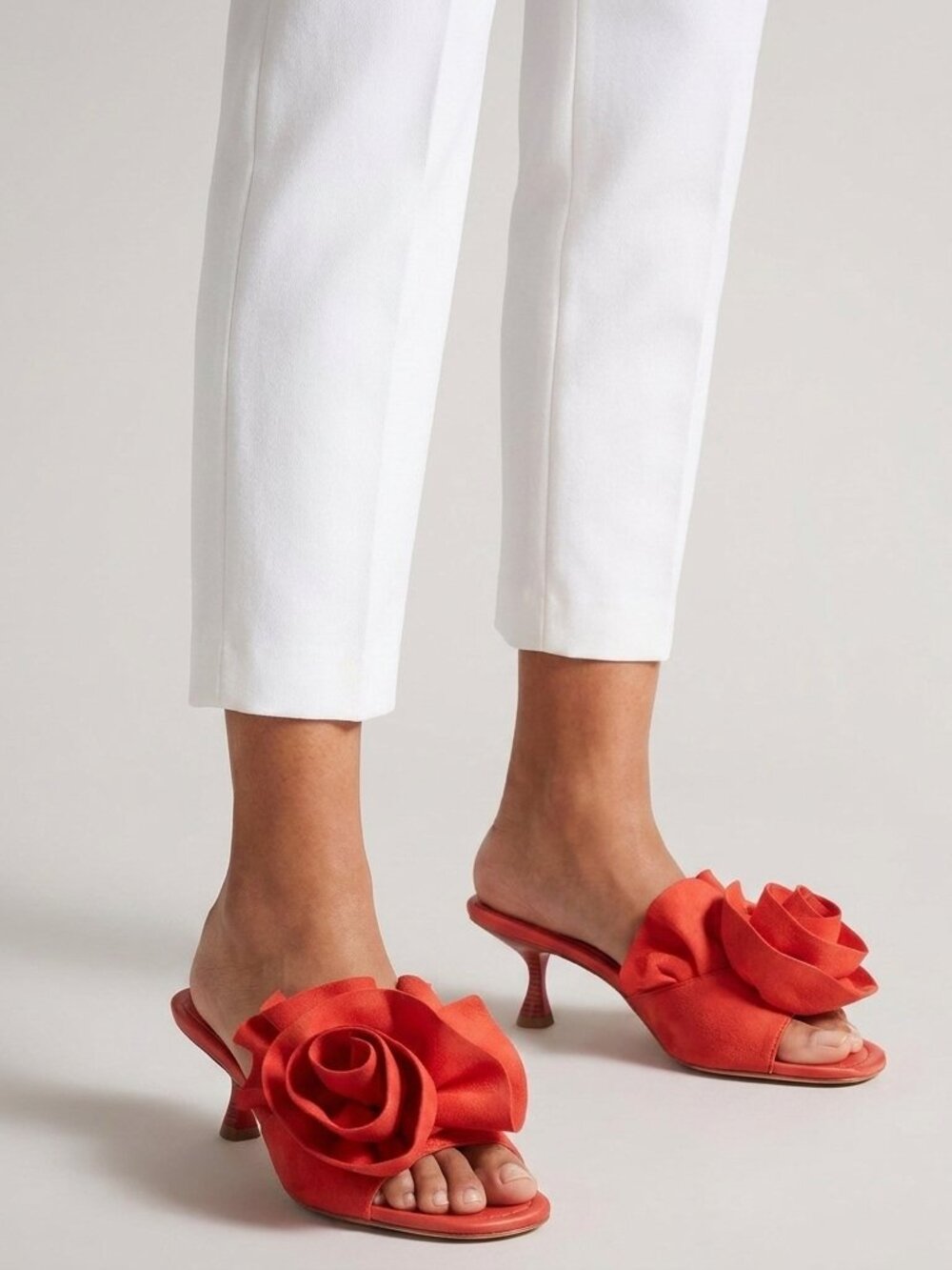 Kate Spade Women's Red Flourish Embellished Dress Sandals Shoes Size 6B